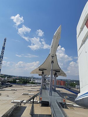 Flugzeug von unten